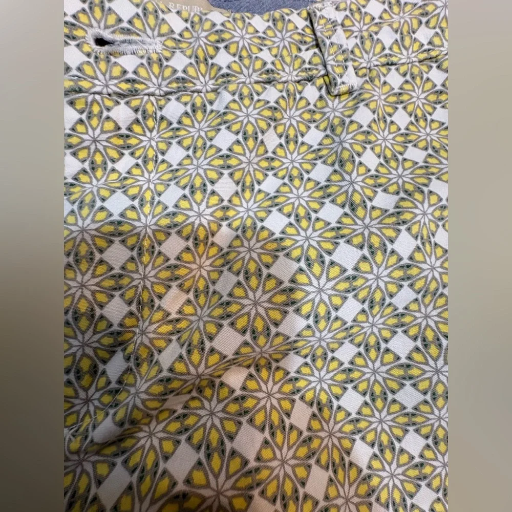 Banana Republic Circle Print‎ Green Yellow White Roll-Up Casual Shorts 6